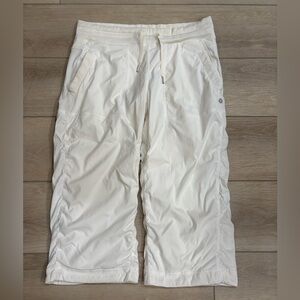 Lululemon Dance Studio Size 8 Crop Capri Lined Cream Ivory